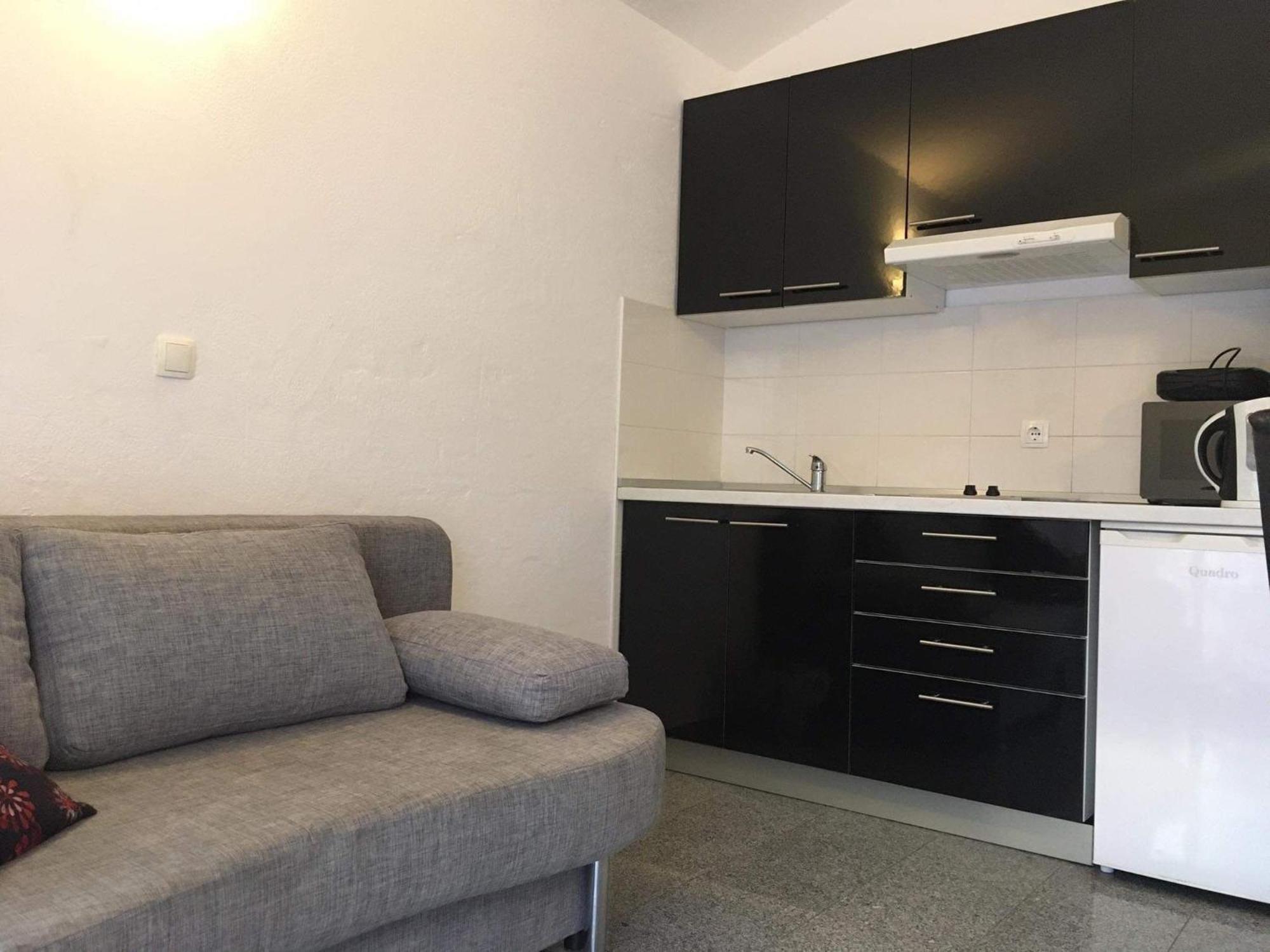 Fuer 2 Personen 2 Ca 42 M In Povlja, Adriakueste Kroatien Kroatische Inseln Apartment *